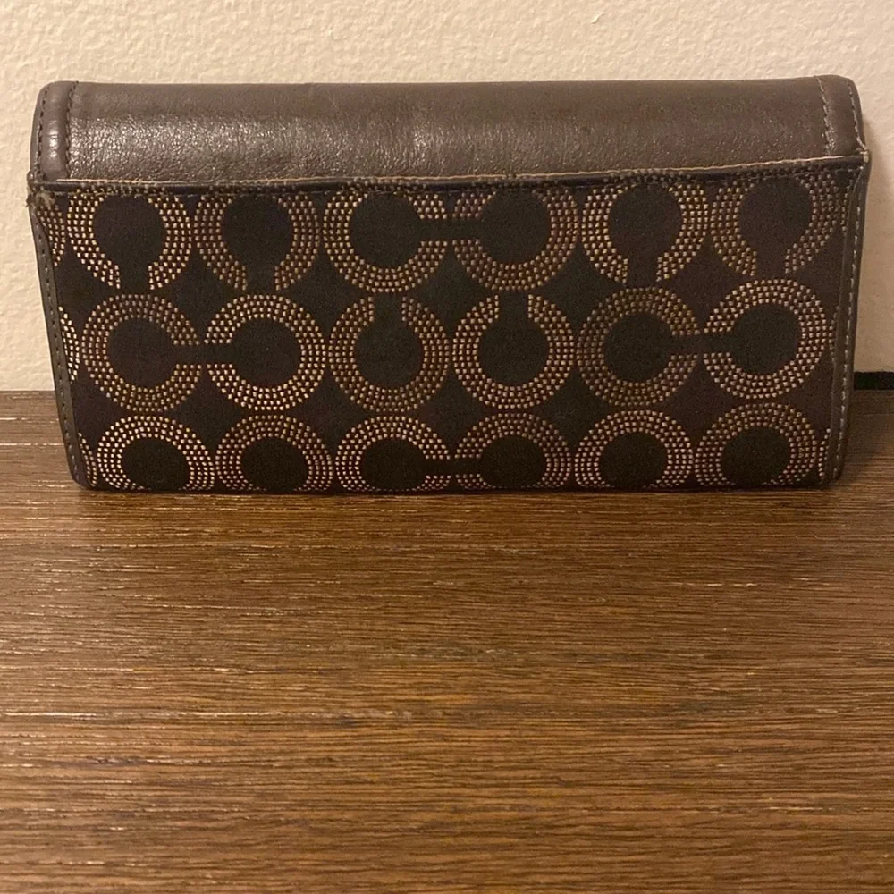 Coach wallet. - Picture 2 of 7